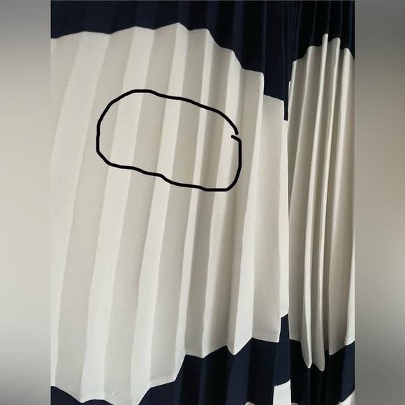 SELF-PORTRAIT Size 2  Navy Blue and White Open Crochet Pleated MIDI Long Sleeves - Picture 15 of 17